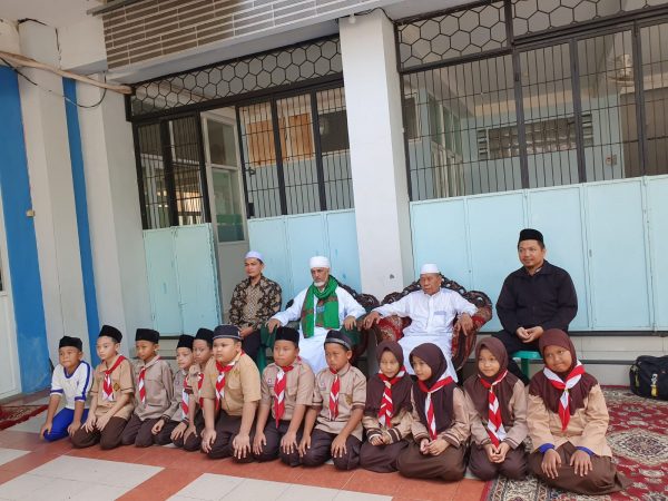 Kunjungan Ulama dari Mekkah Syekh Amin Al-Sinkity Kunjungan Ulama dari Mekkah Syekh Amin Al-Sinkity