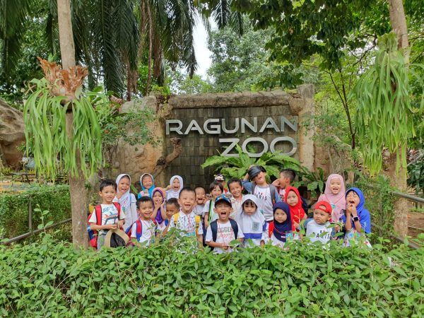 Field Trip RA ke Ragunan (Puncak Tema) Field Trip RA ke Ragunan (Puncak Tema)